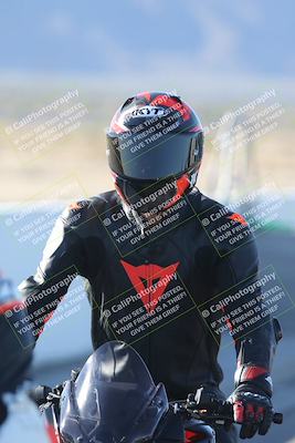 media/Dec-01-2025-Moto Forza (Mon) [[2daa91e15f]]/4-Around the Pits/